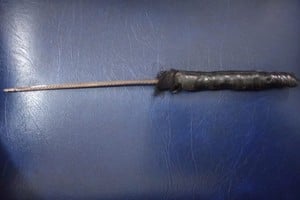 El arma que utilizaron los delincuentes para amenazar a la víctima. Foto: El Litoral