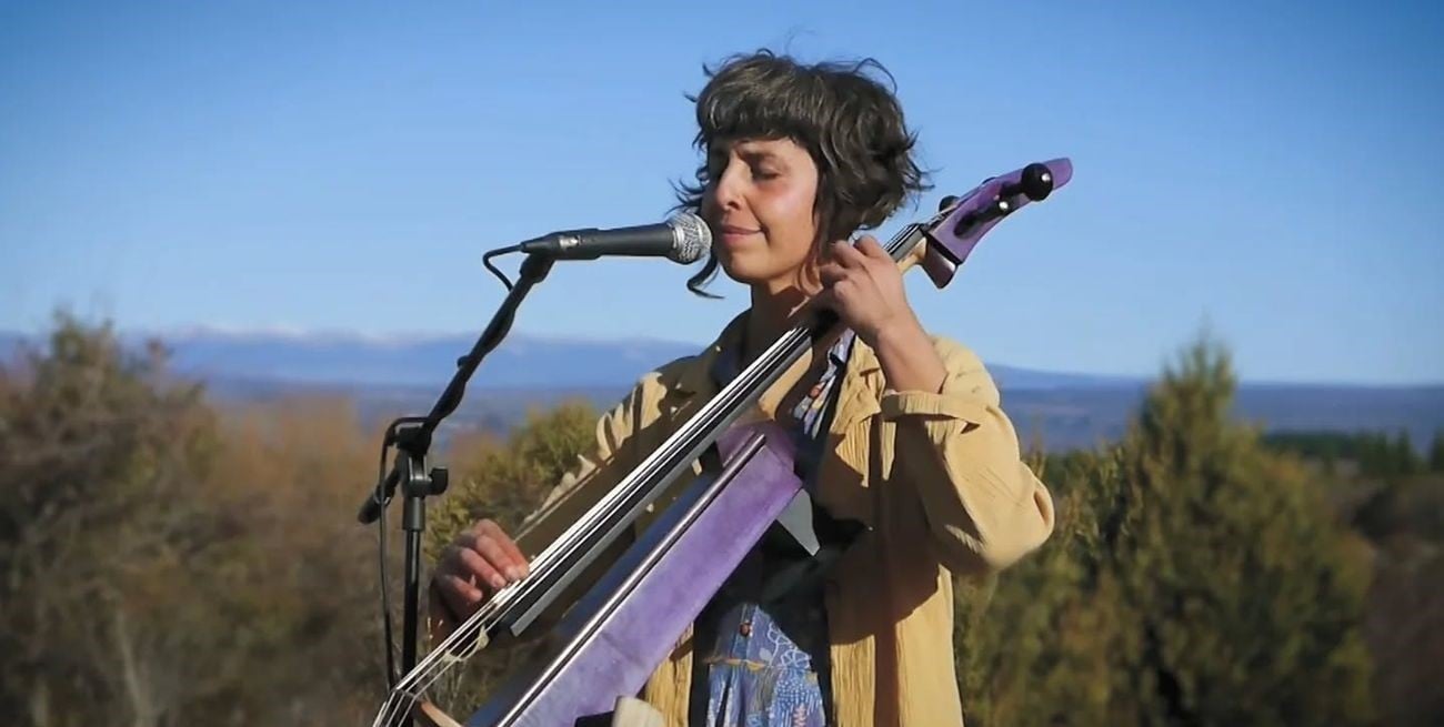 Tocó con grandes de la música argentina, pero necesitó mudarse a Chubut para hallar sus propias canciones
