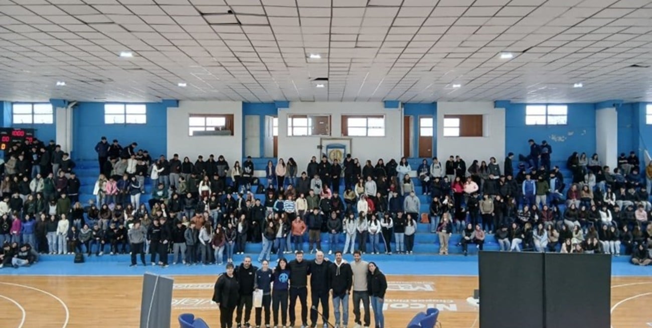 Más de 300 estudiantes compartieron sus experiencias con referentes del deporte de Rafaela