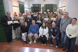 19 instituciones de Villa Gobernador Gálvez recibieron aportes para obras y equipamiento