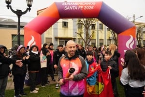 Mascherano lideró el paso de la Antorcha Suramericana en San Lorenzo, donde el Tour Suramericano ofreció actividades deportivas y recreativas