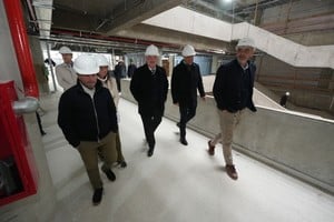 Felipe Michlig recorrió las nuevas instalaciones del Instituto Superior N.º 8.