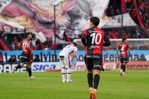 Gol de Nacho Lago para el 3-0. Foto: Fernando Nicola