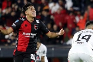 Guch celebra su gol, el sábado pasado en el Coloso