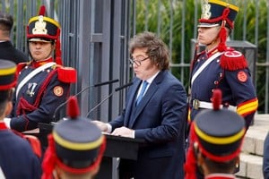 En el aniversario de San Martín, Milei centró su discurso en la libertad y el crecimiento económico, destacando la necesidad de fortalecer las Fuerzas Armadas.