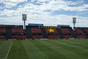 El ataque contra los jugadores ocurrió en las inmediaciones del estadio Grella.
