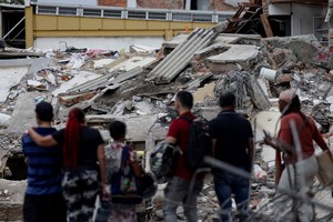 Los equipos de emergencia continúan con los operativos en las zonas afectadas. Crédito: REUTERS.