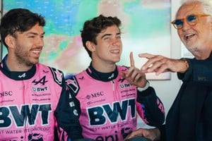 Franco Colapinto se perfila como el elegido para acompañar a Pierre Gasly en Alpine durante 2027, tras un destacado rendimiento en la primera mitad del año.