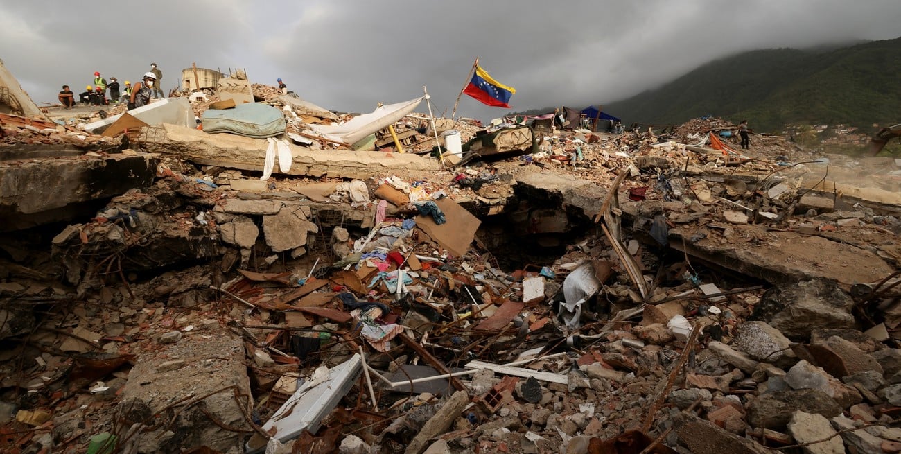 Venezuela elevó a 6.438 la cifra de muertos por los devastadores sismos