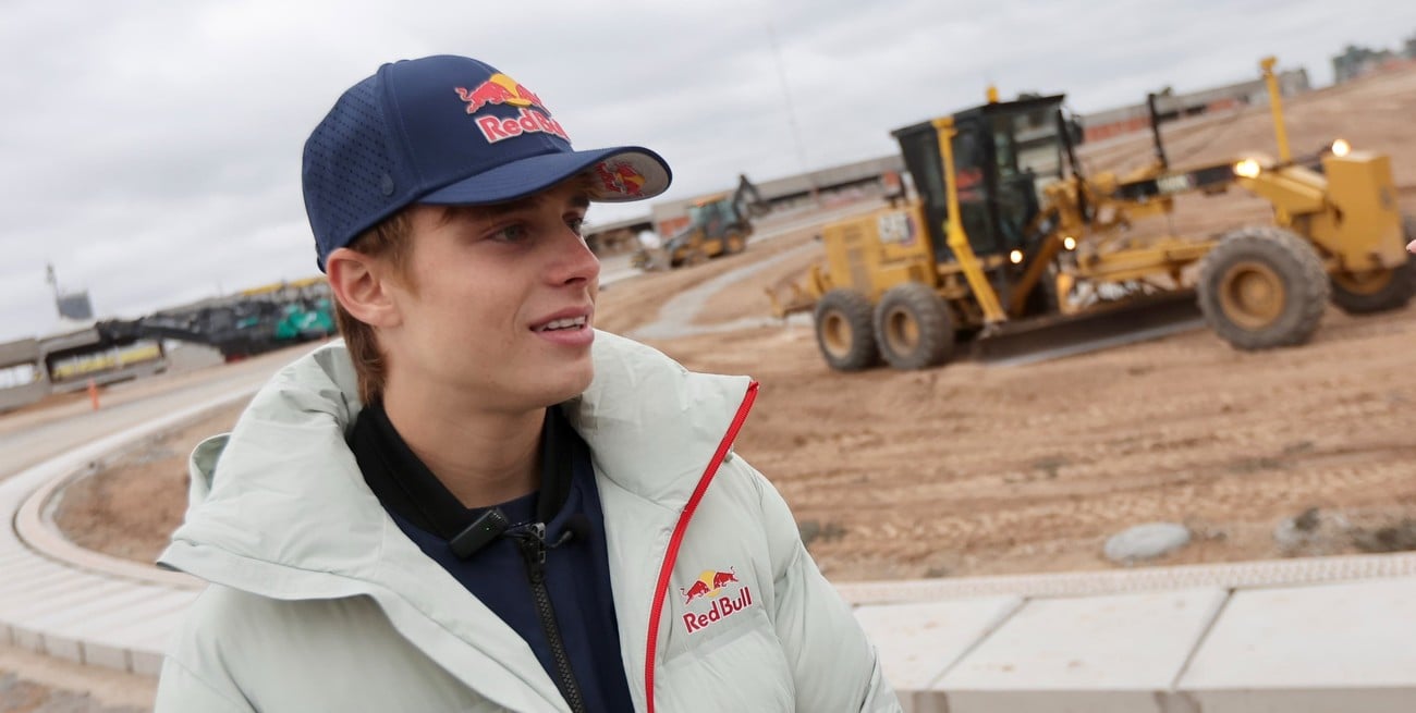 Valentín Perrone recorrió las obras del Gálvez, que se prepara para recibir al MotoGP tras 28 años
