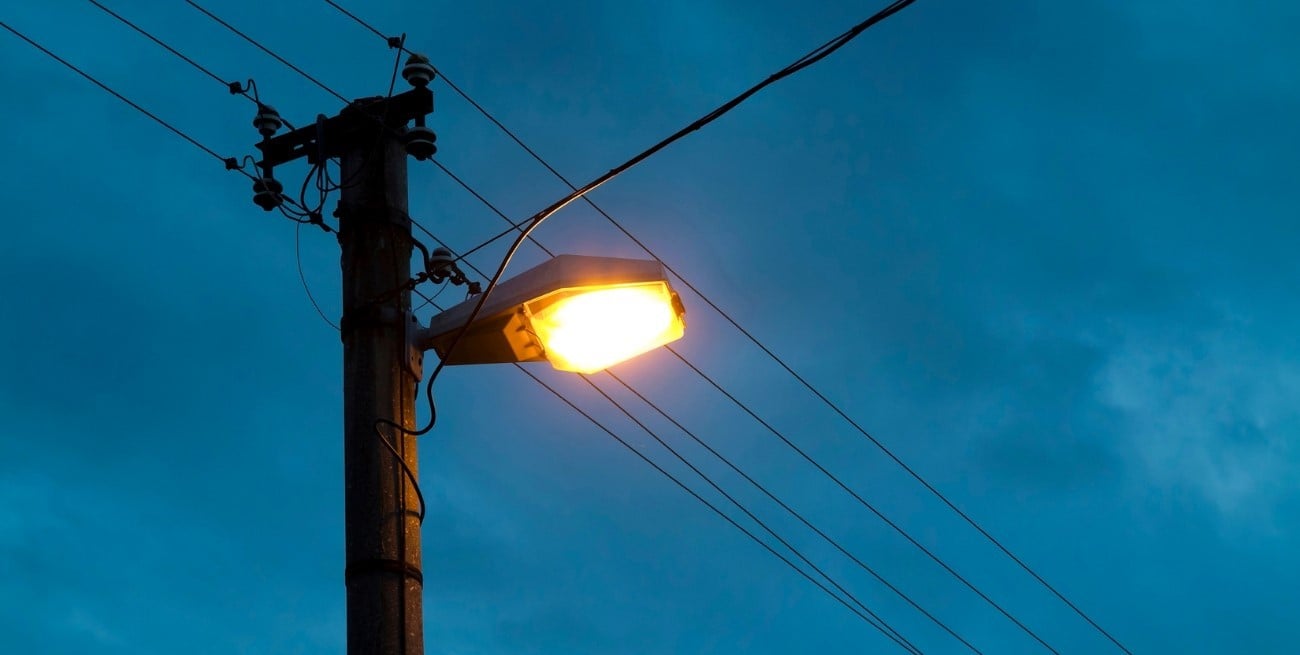 Vecinos reclaman por luminarias sin funcionar en calle San Martín
