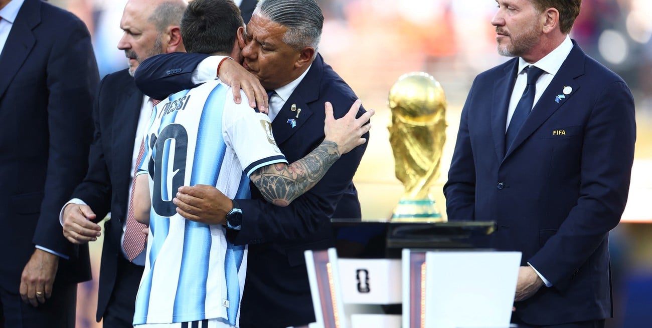 A un mes de la final, Chiqui Tapia respaldó a la Selección: “Los valores no se negocian”