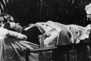 El funeral de Rodolfo Valentino sentó los precedentes para los duelos masivos.