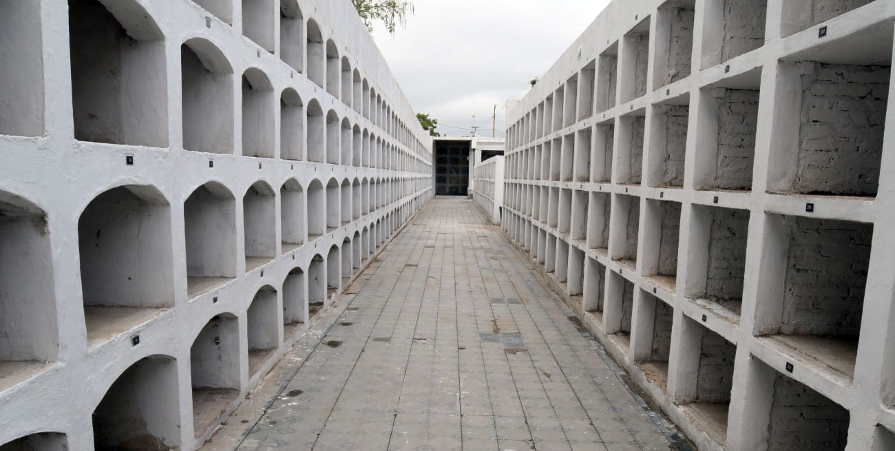 Retiraron por error los restos de un hombre en el Cementerio Municipal: la explicación oficial