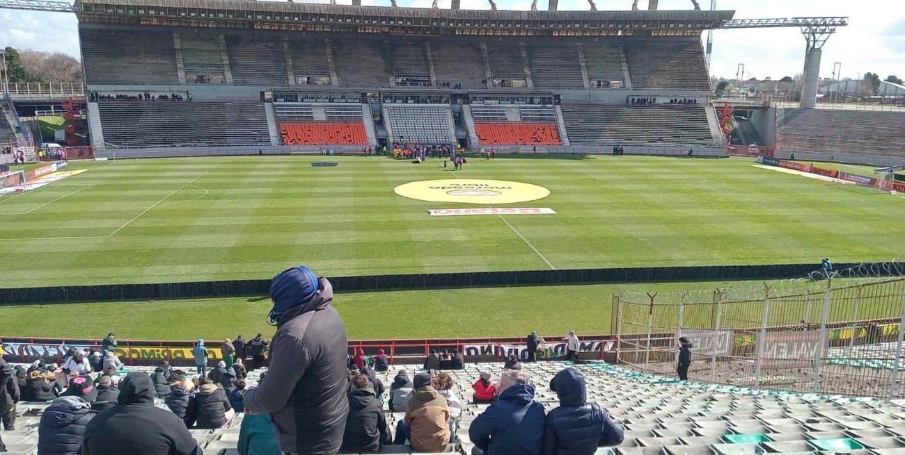 Unión, el Minella en ruinas, buscan un “5”, buen partido de Giaccone y Domina en “Rojo”
