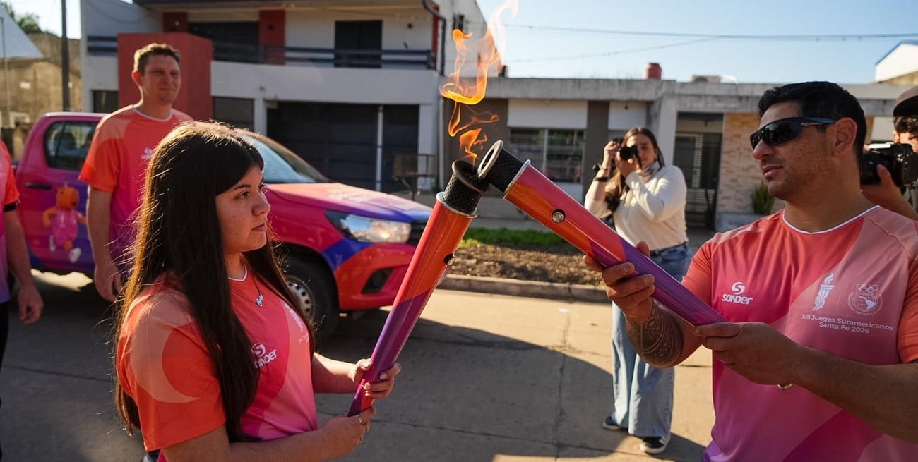 Juegos Suramericanos 2026: la Antorcha llegó a Villa Ocampo y continúa hacia Reconquista