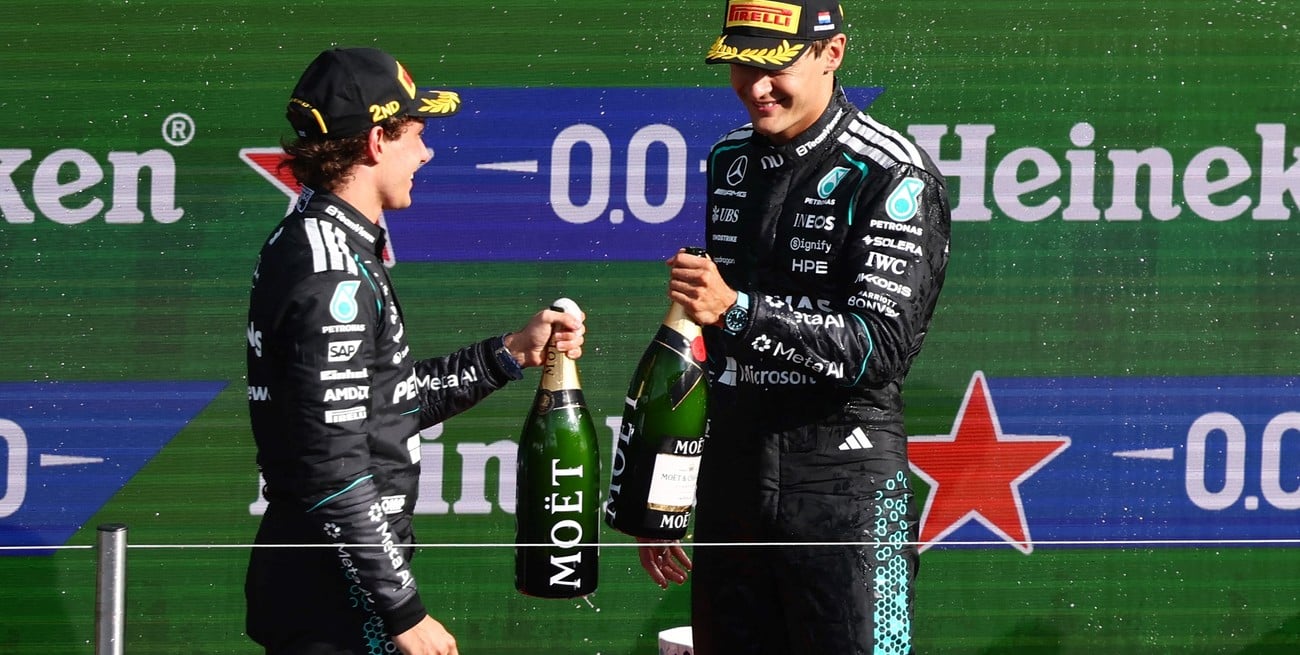 Mercedes aseguró el doble podio, pero condicionó la carrera de Russell