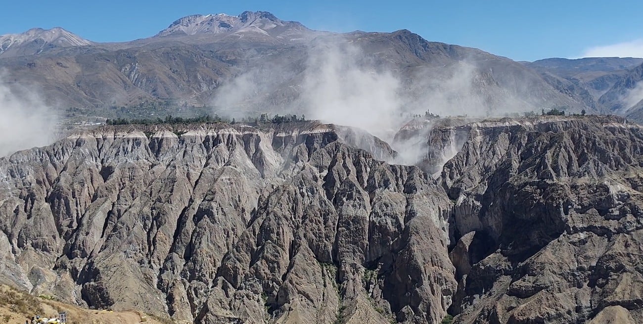 Perú declara emergencia en tres distritos afectados por el terremoto de 7,2 grados