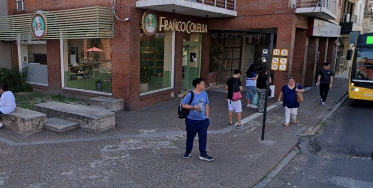 Vandalismo: rompieron el vidrio y entraron a una panadería en zona céntrica de Santa Fe