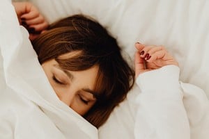 Hay personas que necesitan que la habitación quede completamente en silencio para poder dormir.