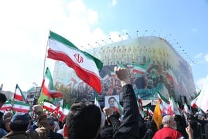 Irán rechazó de plano la ampliación de las sanciones financieras anunciada por Estados Unidos y advirtió que responderá con ataques contra intereses estratégicos norteamericanos en la región. Foto: Xinhua / Shadati.
