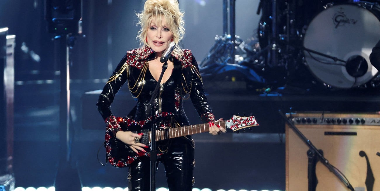 Tras la muerte de Dolly Parton, las reproducciones de sus canciones aumentaron un 1.260%