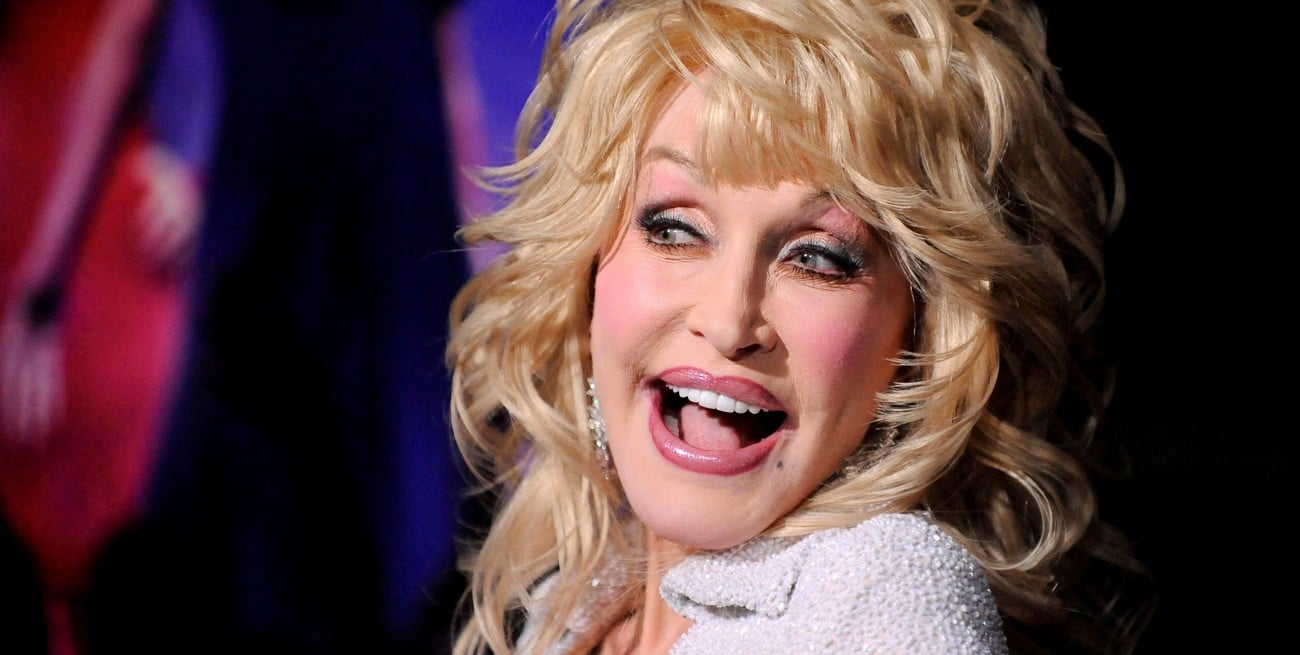 Nashville quiere homenajear a Dolly Parton y evalúa ponerle su nombre al aeropuerto