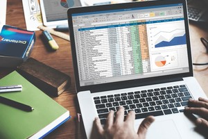 La economía no es un fenómeno neutro ni una planilla de cálculo. Es una construcción social atravesada por el contexto local.