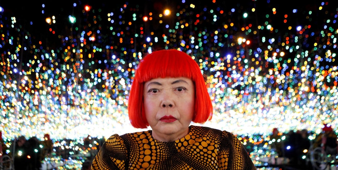 Murió Yayoi Kusama, la artista que revolucionó el arte contemporáneo y cubrió el mundo de lunares