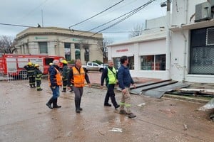 La Provincia asiste a las localidades de Las Rosas y San Genaro tras el temporal