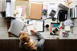 El multitasking puede afectar la concentración y reducir el rendimiento laboral.