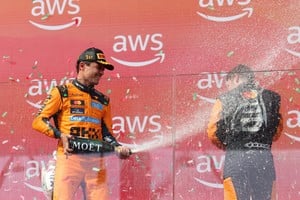 Lando Norris seguirá ligado a McLaren al menos hasta fines de 2030, una historia que comenzó cuando tenía 17 años y que alcanzó la cima con el título mundial de 2025. TPX IMAGES OF THE DAY