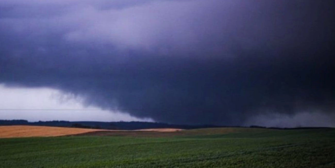 Un enorme tornado sorprendió a Santa Catarina, en la frontera con Misiones
