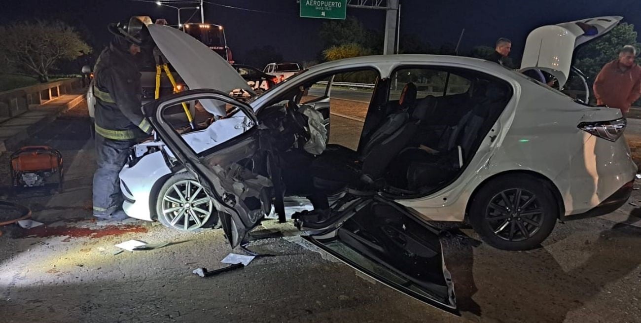 Choque entre una camioneta y un auto dejó seis personas heridas en la ciudad de Santa Fe