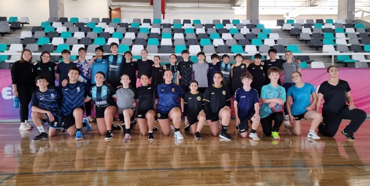 El Invencible fue de los chicos y el handball vivió un finde inolvidable