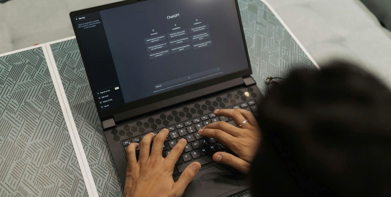 ¿Qué puede saber ChatGPT sobre vos y qué información no deberías compartir?