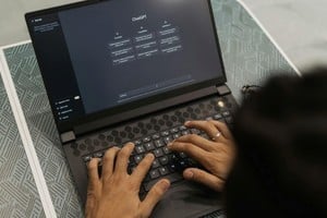 ¿Qué puede saber ChatGPT sobre vos y qué información no deberías compartir?