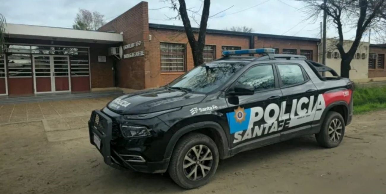 Investigan una inscripción encontrada en el baño de una escuela en Reconquista