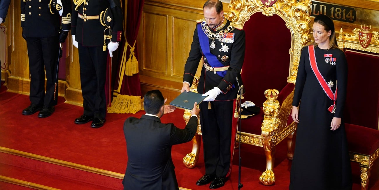 Noruega tiene nuevo rey: Haakon VIII juró ante el Parlamento
