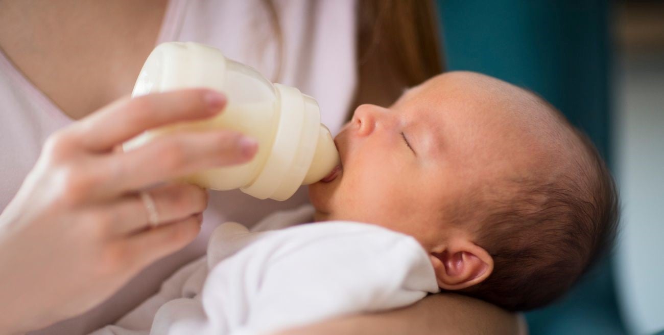 Alergia a la proteína de la leche de vaca: cuáles son los síntomas y cómo se diagnostica en bebés