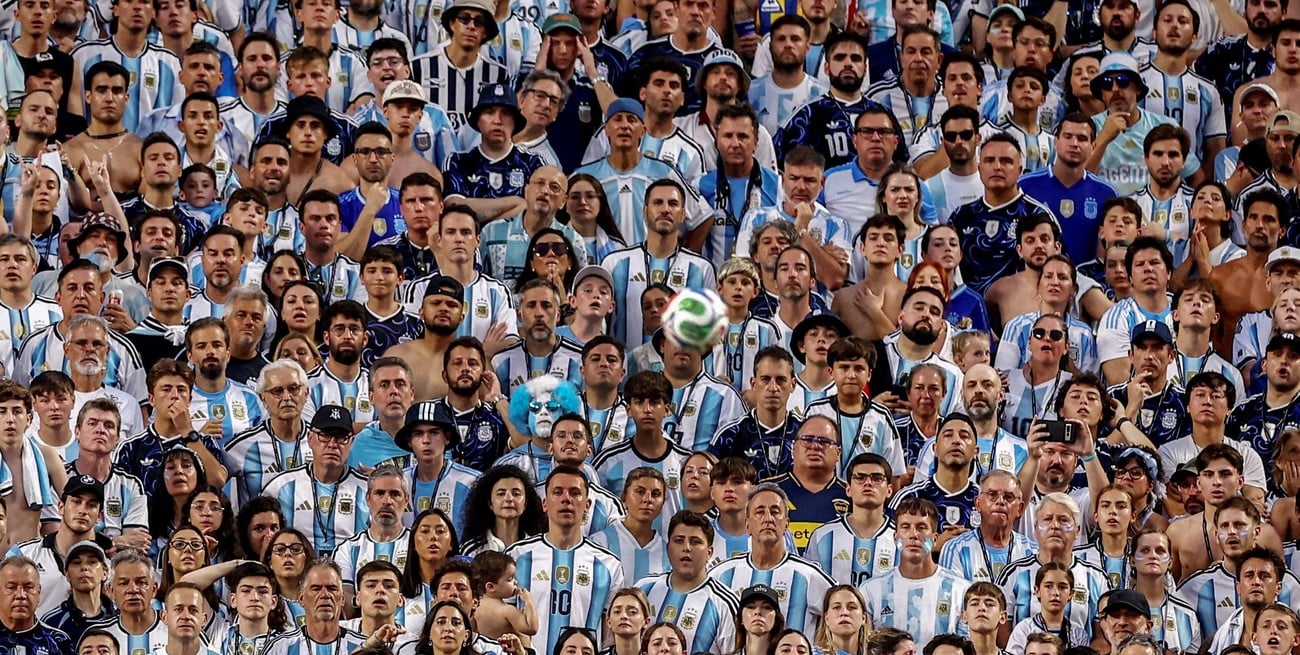 La selección argentina podría reencontrarse con sus hinchas en la próxima fecha FIFA
