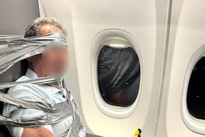 La secuencia es investigada por las autoridades aeronáuticas.