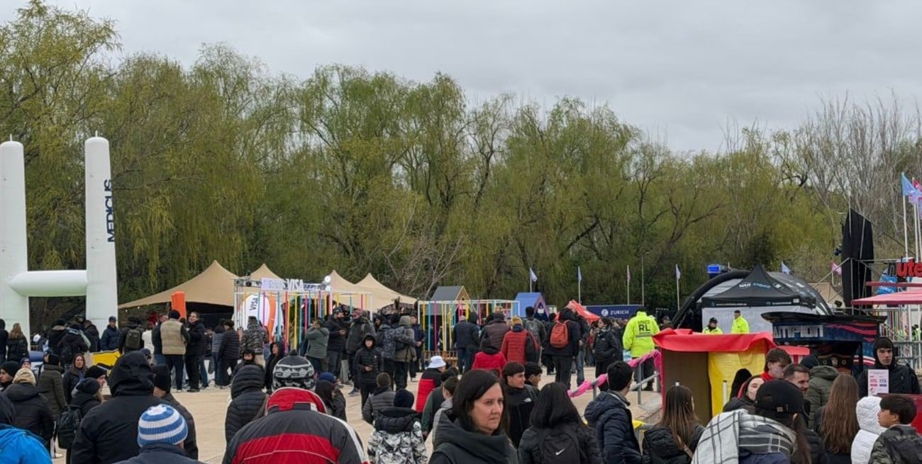 El color y calor de una gélida tarde en Mendoza
