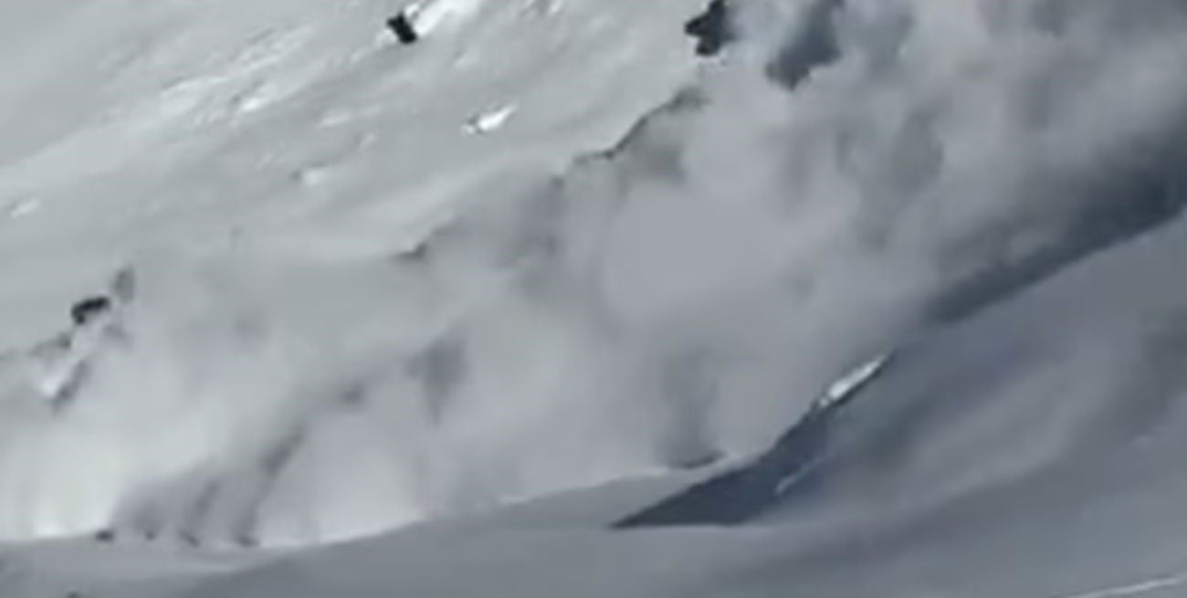 Avalancha en el Cerro Chapelco: dos esquiadores quedaron a metros del desprendimiento de nieve
