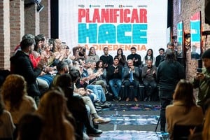 La jornada reunió a referentes políticos y especialistas de distintos espacios.