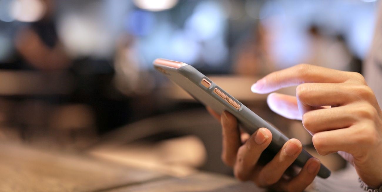¿El celular te escucha? Por qué aparece publicidad de algo que acabás de hablar