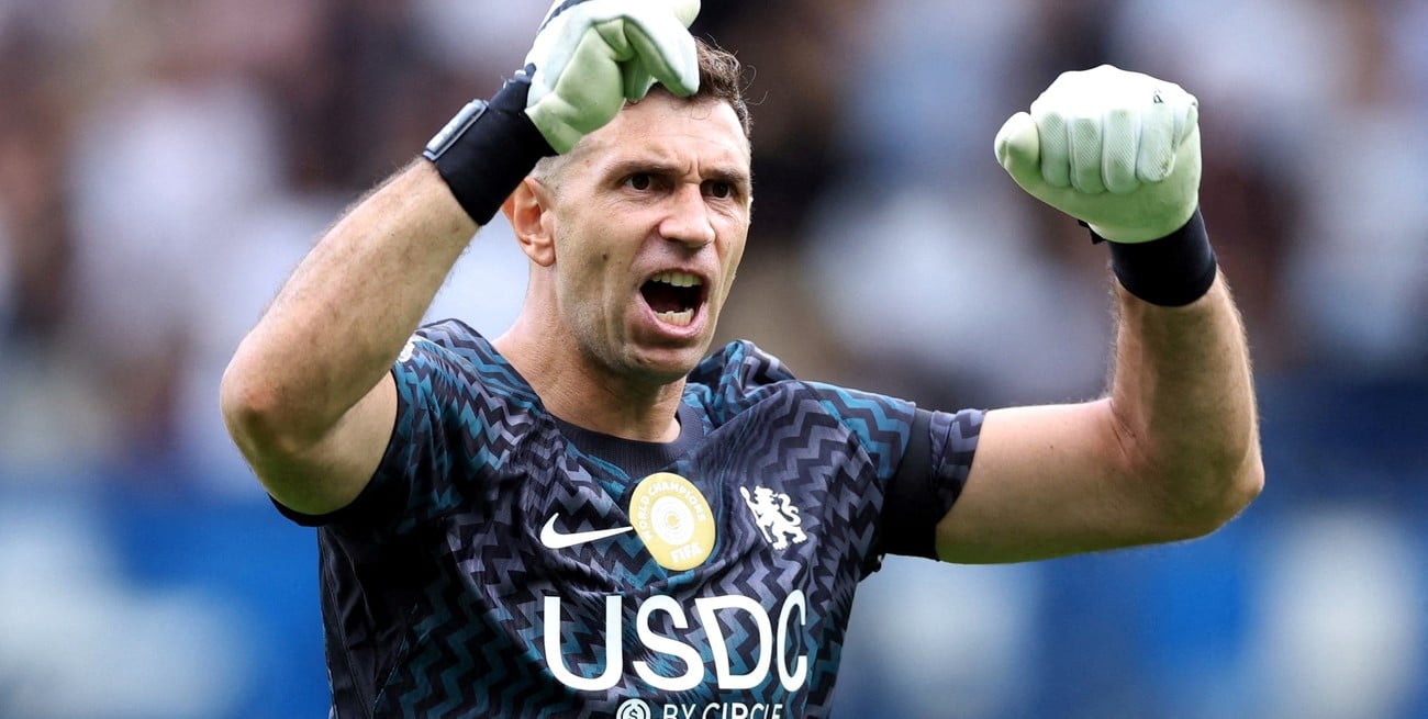 Dibu Martínez fue nominado al Balón de Oro 2026 y buscará su tercer premio Lev Yashin