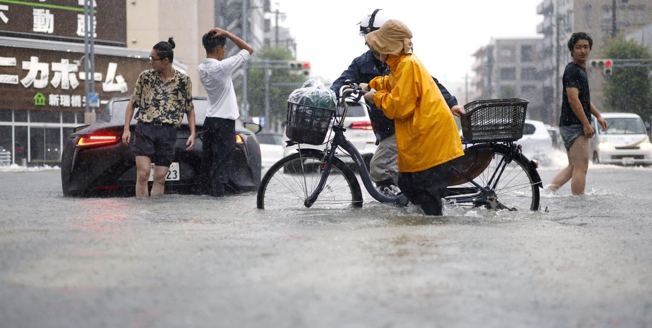Japón bajo el agua: precipitaciones históricas y alerta máxima por inundaciones en Nagoya