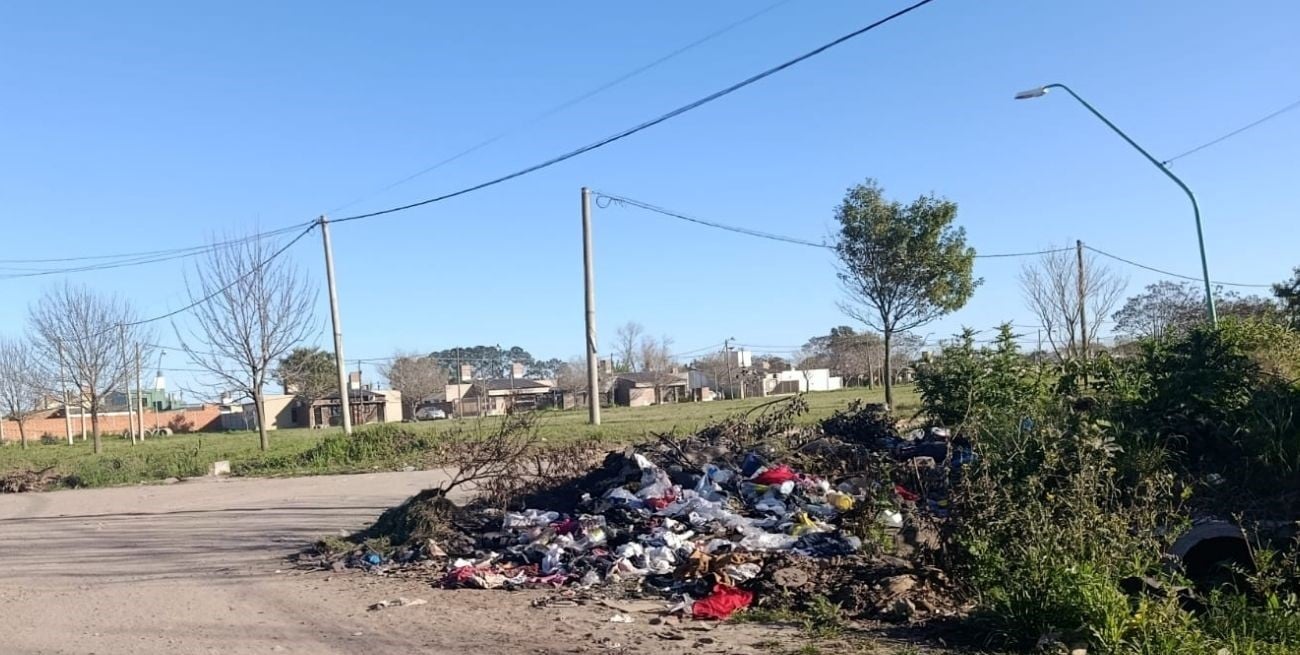 Santo Tomé: así viven los vecinos de Adelina Centro entre basura, calles de tierra y un obrador sin terminar