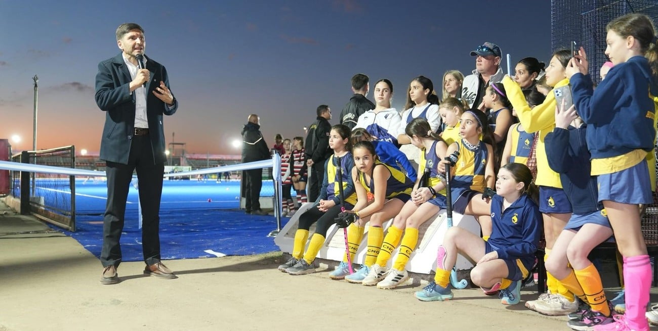 Pullaro inauguró las renovadas canchas de hockey que serán sede de los Juegos Suramericanos